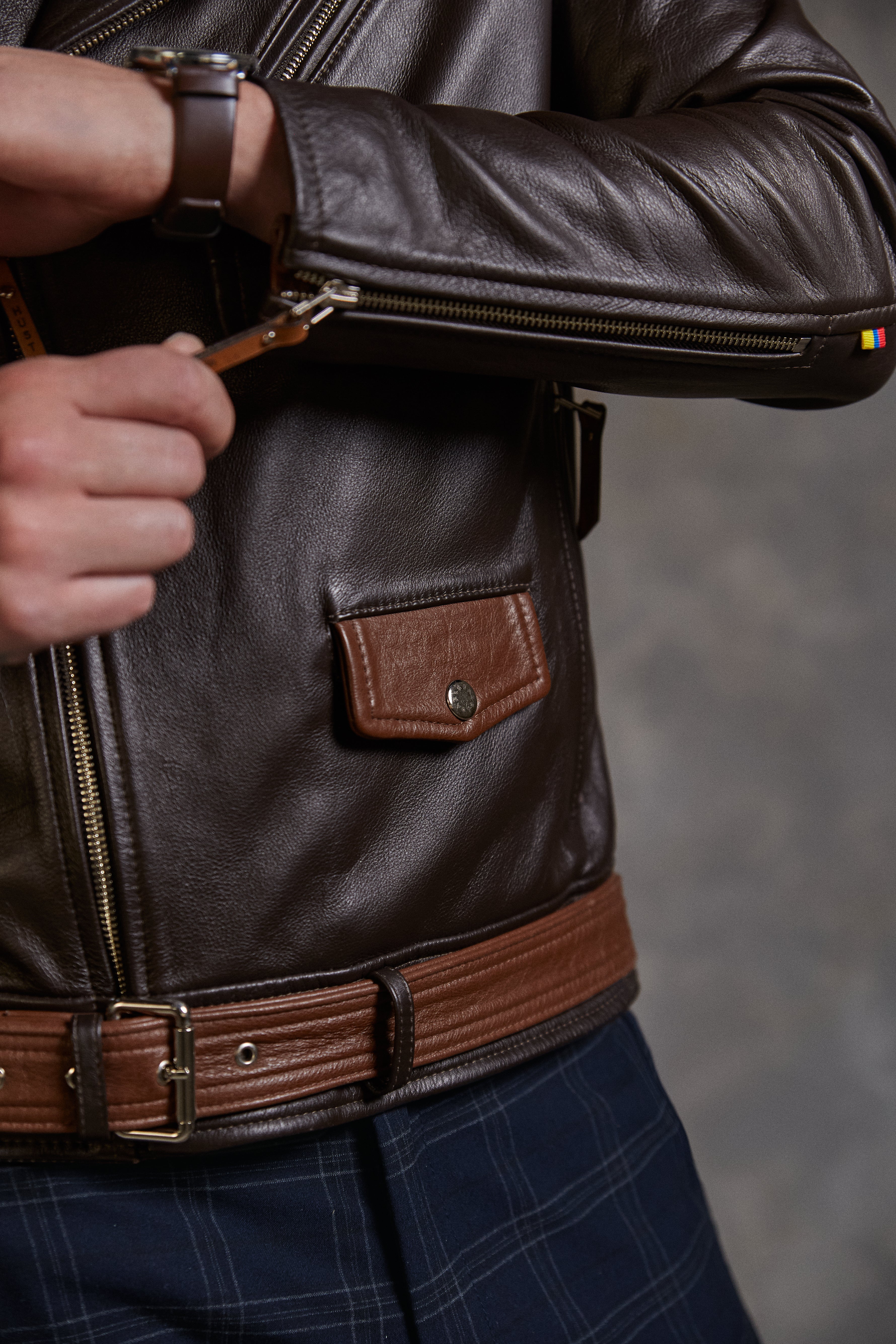 BIKER JACKET DETAIL SLEEVE