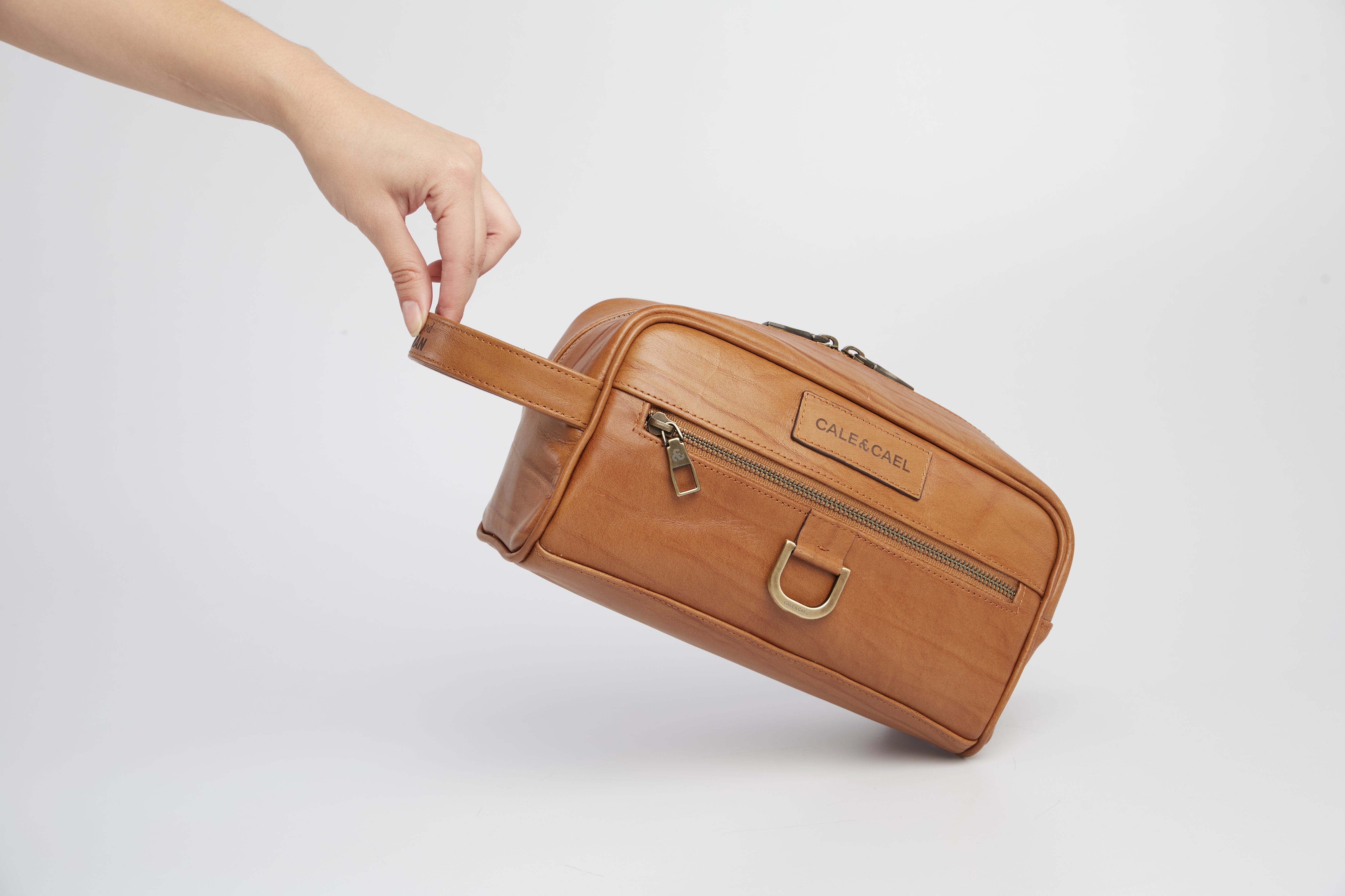 COLLAGE REINHOLD DOPP KIT 2