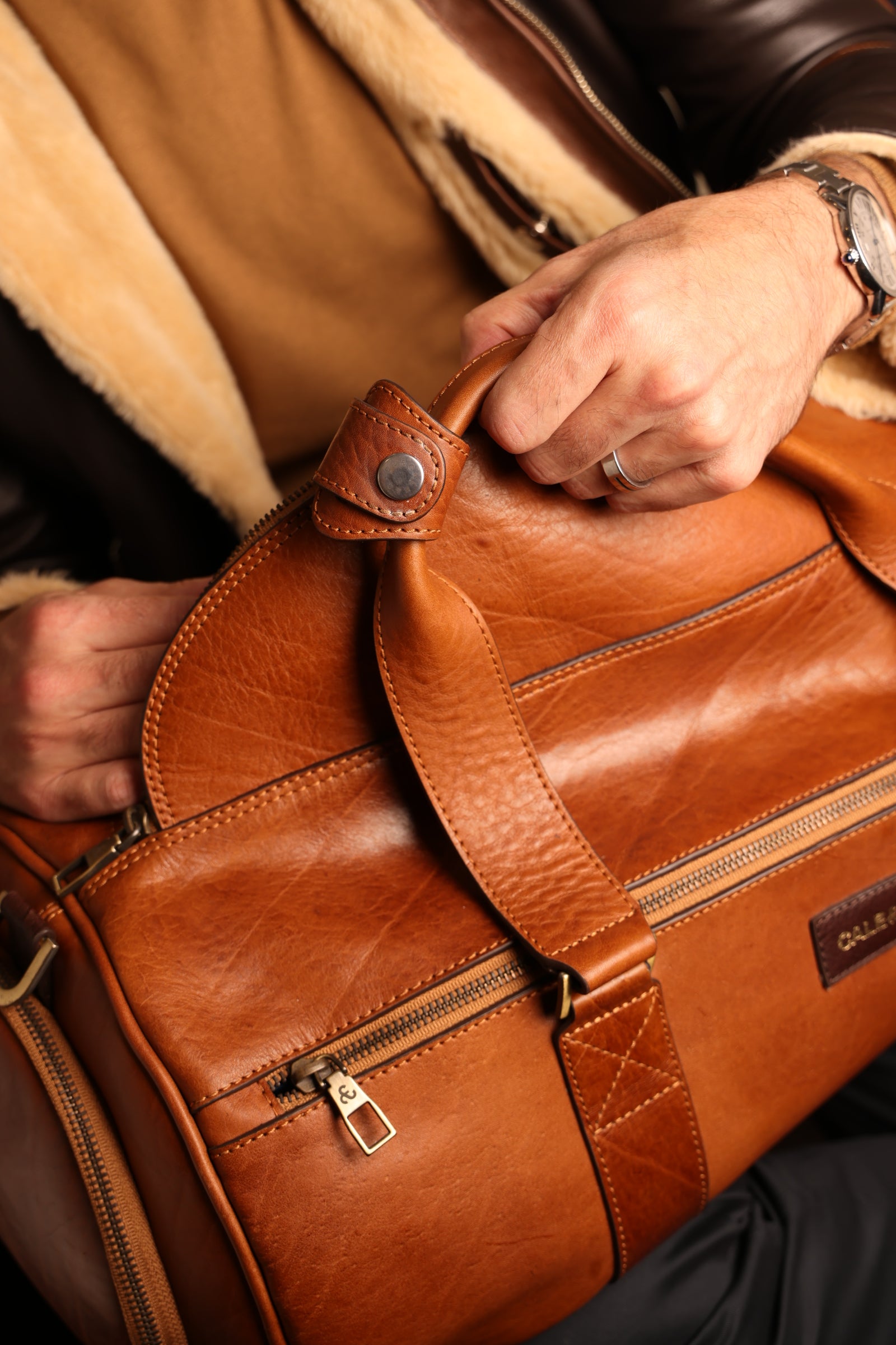 DUFFLE BAG DETAIL WALNUT