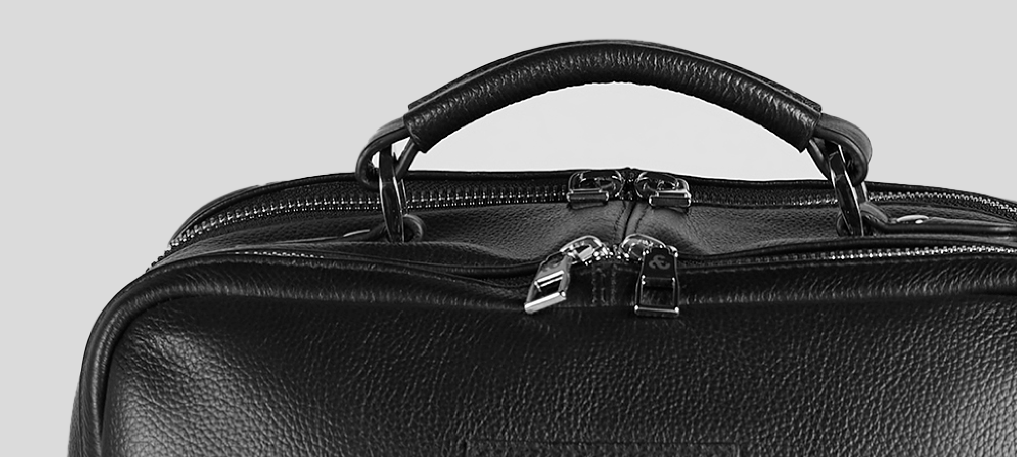 HUCKLEBERRY BACKPACK FRONT DETAIL