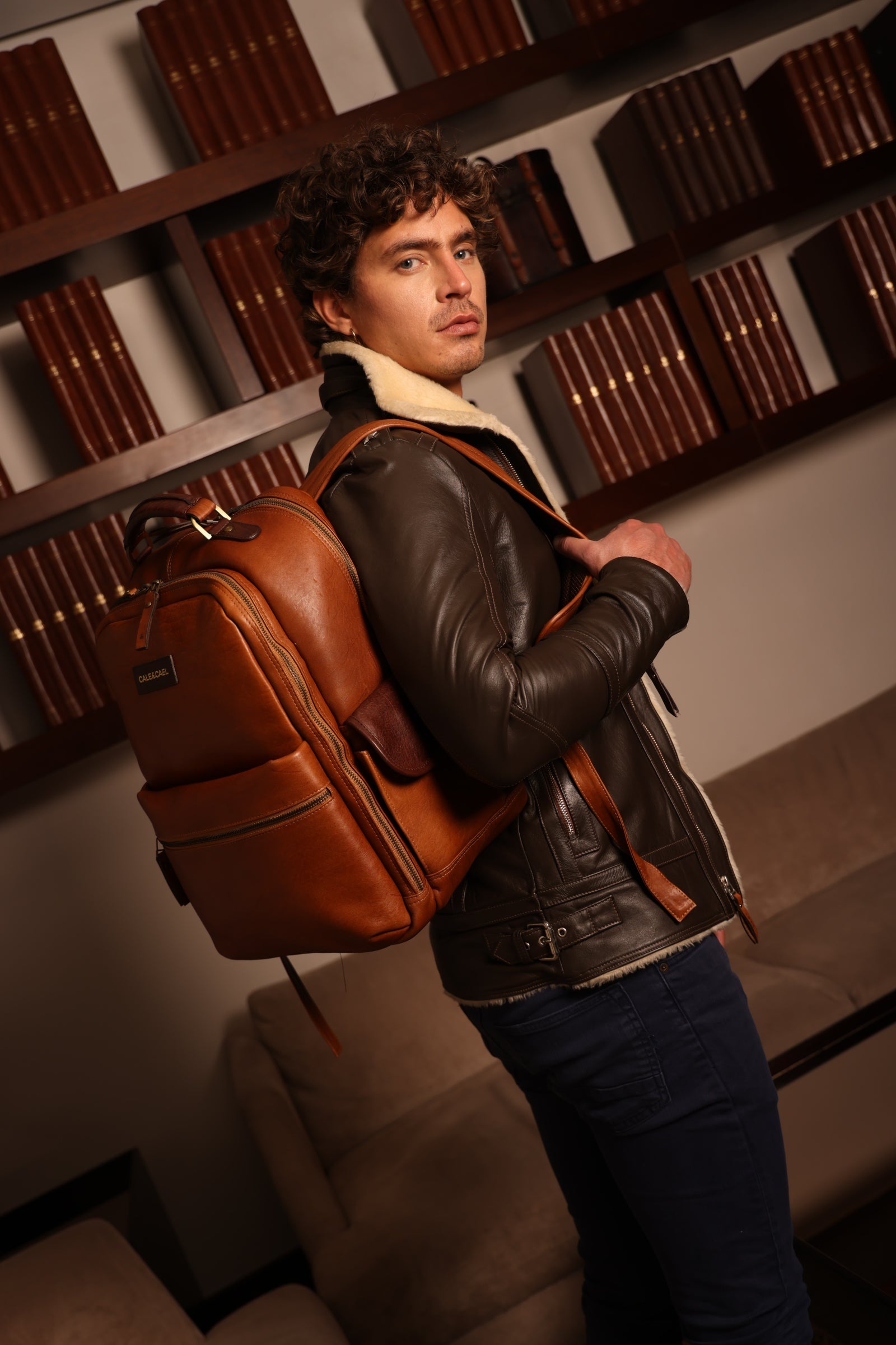 HUCKLEBERRY BACKPACK MODEL WALNUT